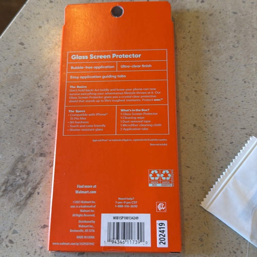 iPhone 15 Pro Max Screen Protector - Picture 3 of 3